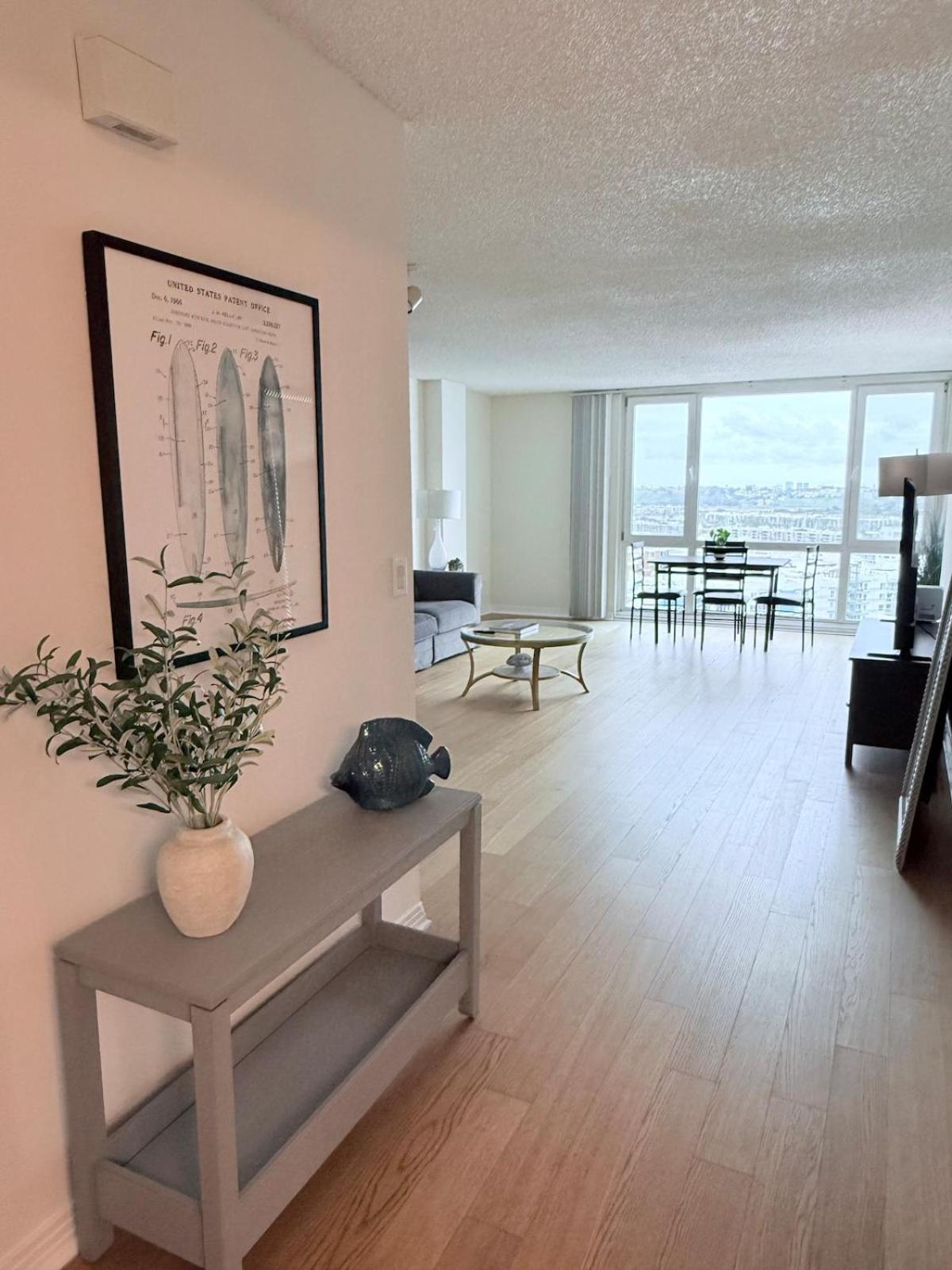 Oceanfront Bliss, & Marina Views, Roomy 1br * Los Angeles
