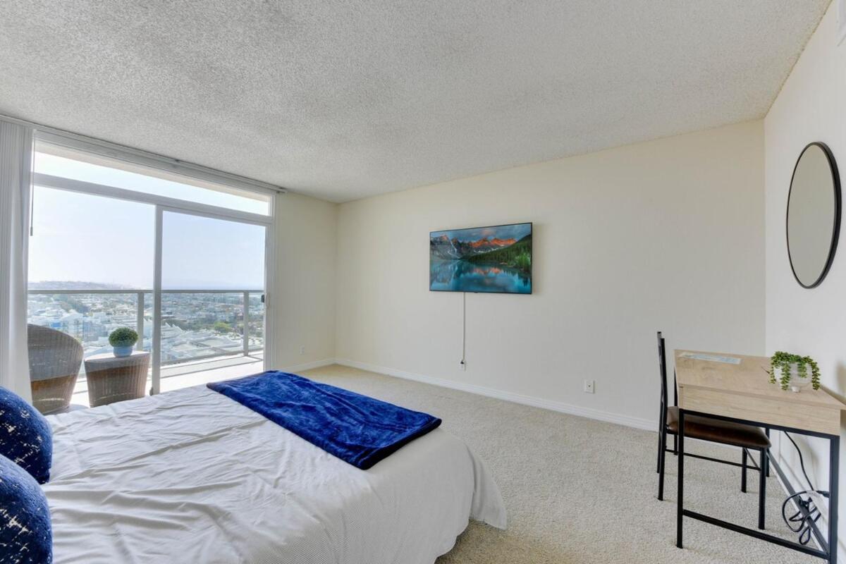 Oceanfront Bliss, & Marina Views, Roomy 1br Los Angeles
