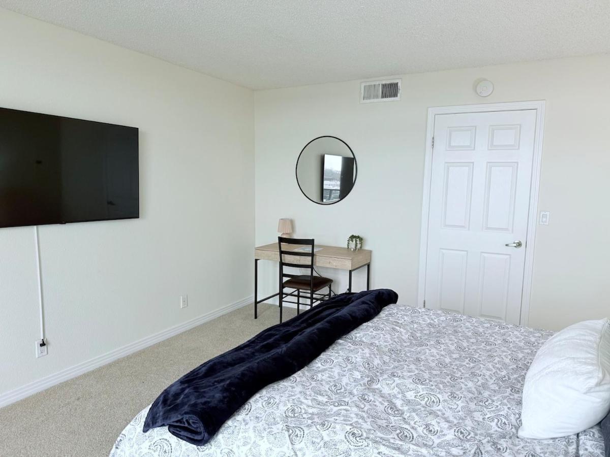 Oceanfront Bliss, & Marina Views, Roomy 1br Los Angeles